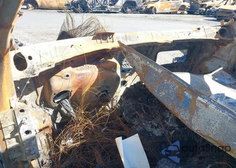 2017 Volvo Xc90 T6 Momentum z USA, uszkodzony, nr VIN YV4A22PK6H1177706